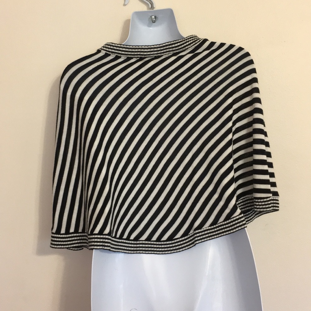 Cape - Picture 2 of 4